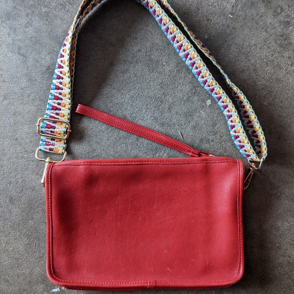 Vintage Coach Zippered Clutch №9455 in Red - Picture 2 of 4